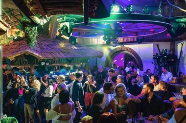 Opening Party in der Baumbar Disco | © JFK PHOTOGRAPHY by Juergen Feichter