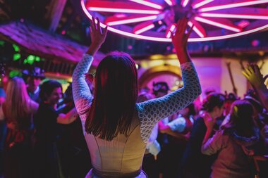 Schneetanzl Party in der Baumbar Disco | © JFK PHOTOGRAPHY by Juergen Feichter